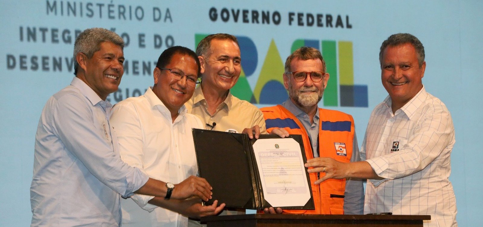 Com cinco meses no governo, Jerônimo Rodrigues já recebeu 12 ministros de Lula na Bahia