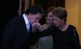 Presidente Dilma vai a casamento de filha de líder do PMDB