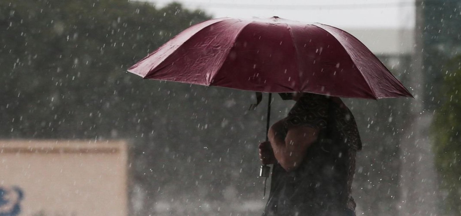 Com fim de semana chuvoso, Codesal alerta para risco de deslizamentos em Salvador