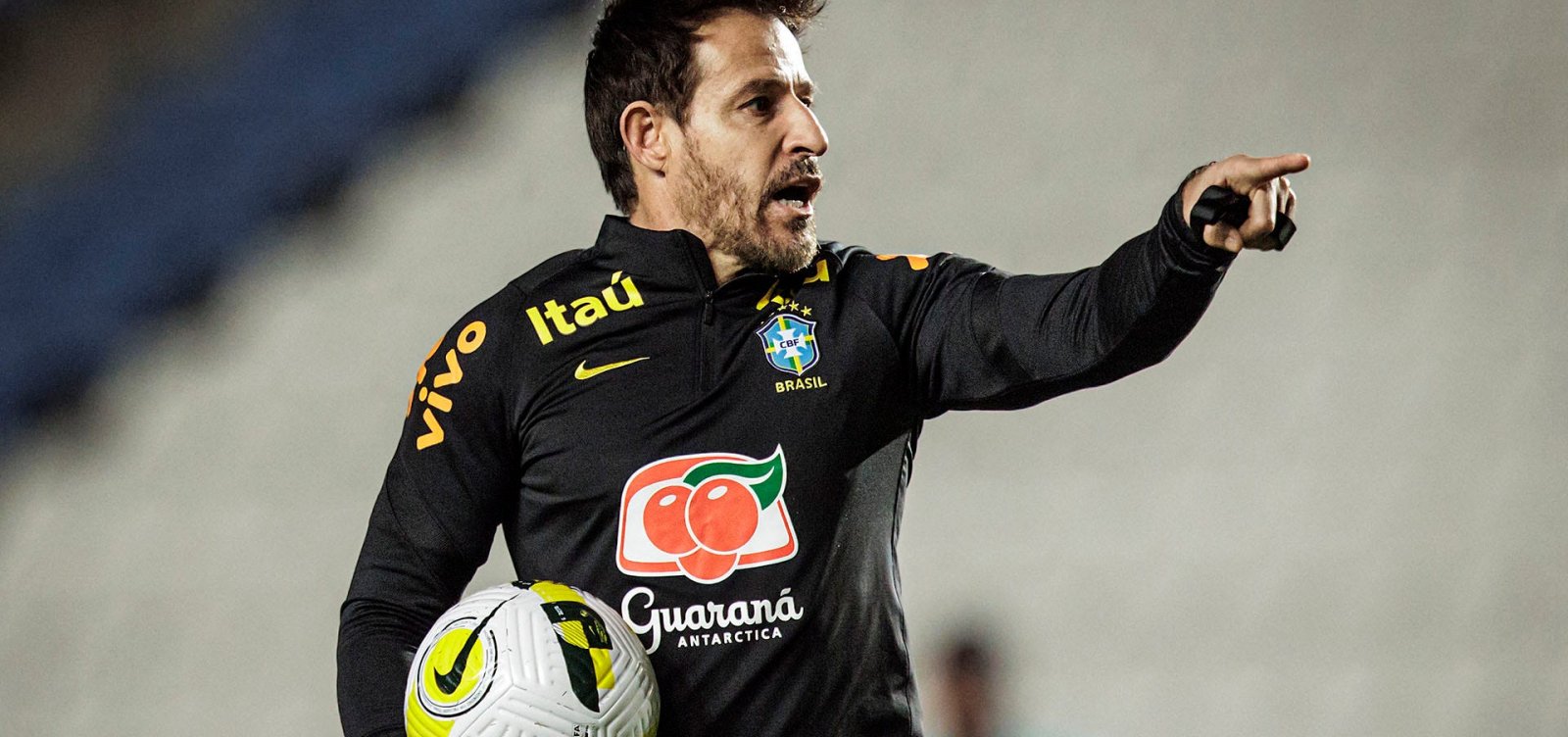 Técnico Ramon Menezes convoca Seleção Brasileira para amistosos em junho; confira