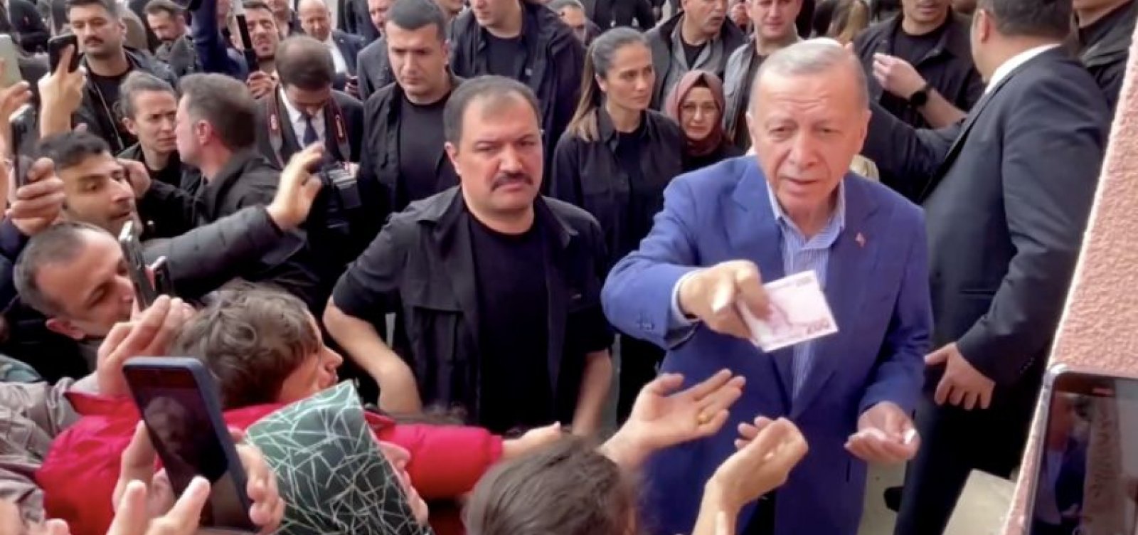 Erdogan reivindica vitória antes de resultado oficial de eleições na Turquia