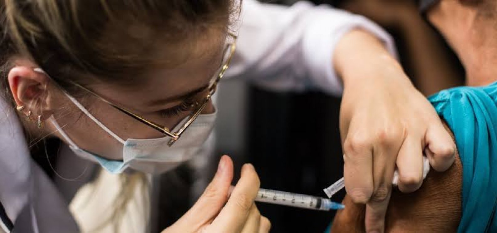 Confira estratégia de vacinação contra gripe e Covid-19 na segunda, em Salvador