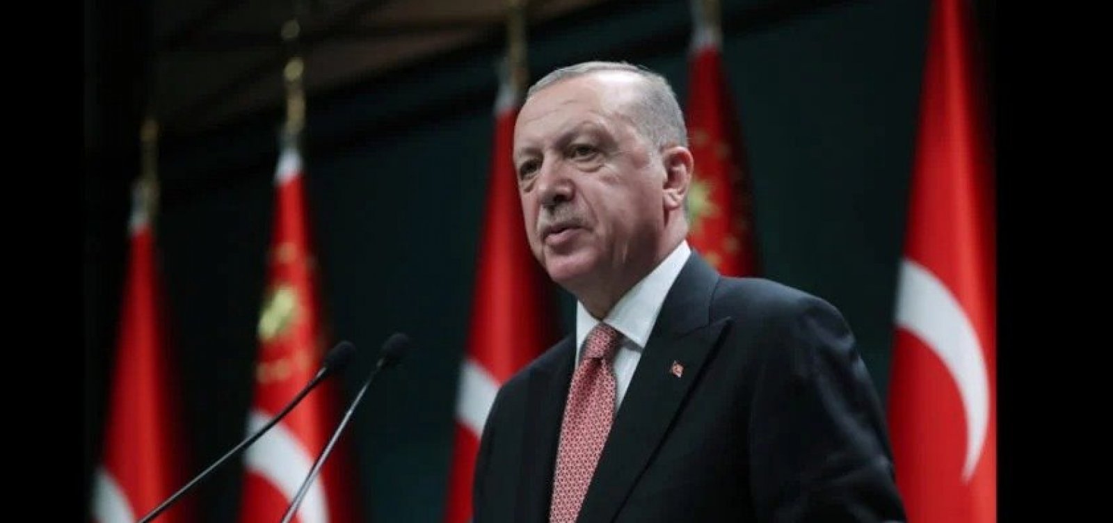 Erdogan é reeleito na Turquia e ficará mais cinco anos no poder