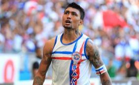 Especulado em Bahia e Vitória, Kieza é cortado de jogo do São Paulo