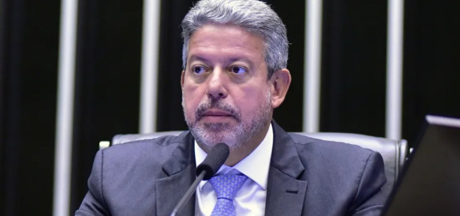 PF começou a suspeitar de assessor de Lira após descobrir conexão entre ele e casal que operava desvio de verbas