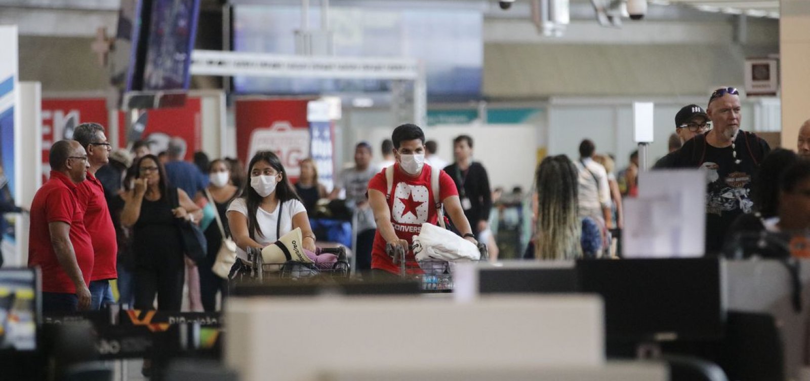 Anvisa deixa de exigir teste de covid-19 para entrada no país