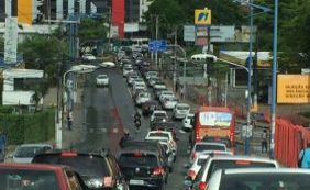 Bloqueio de vias provoca pontos de lentidão; confira o trânsito nesta sexta