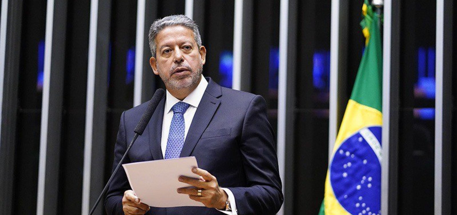 Lira usou veículo ligado a suspeita de entrega de dinheiro desviado em campanha eleitoral