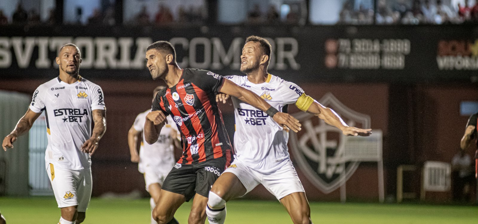 Em Briga Direta Pelo Acesso, Vitória Perde Para O Criciúma E Deixa ...