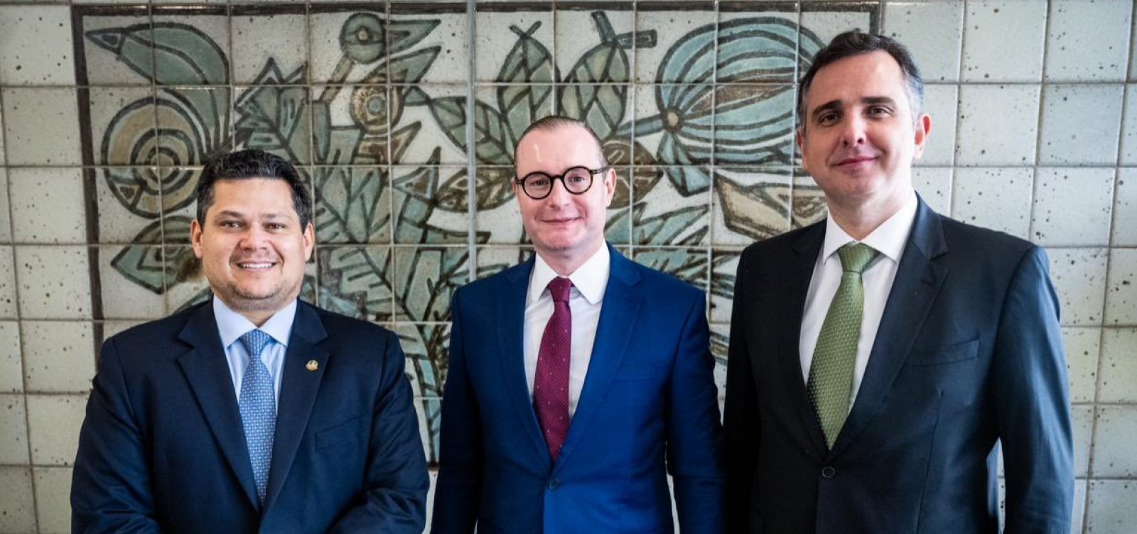 Alcolumbre afirma que sabatina de Zanin está marcada para dia 21 de junho