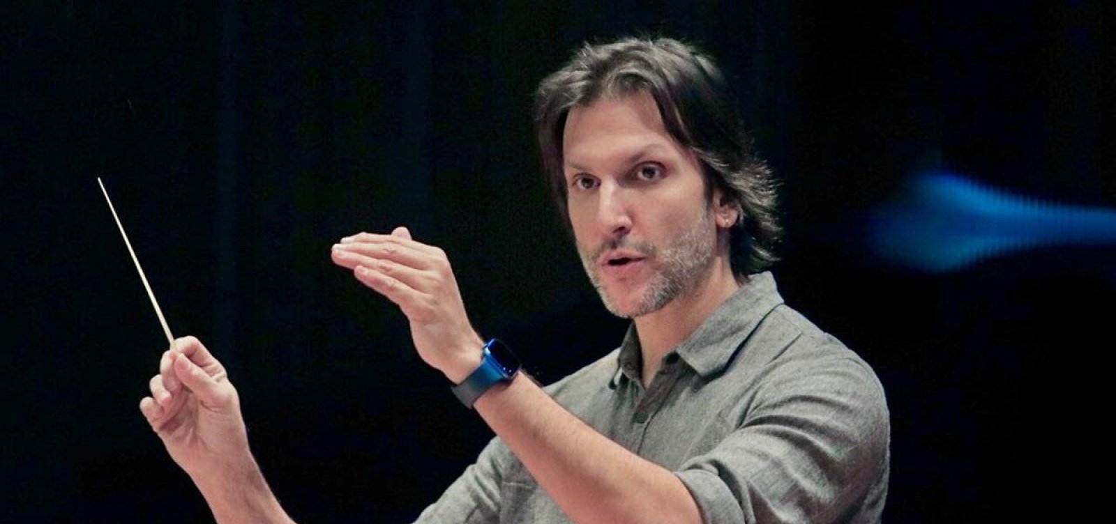 Aí vêm elas recebe Carlos Prazeres, regente titular da Osba, nesta terça-feira