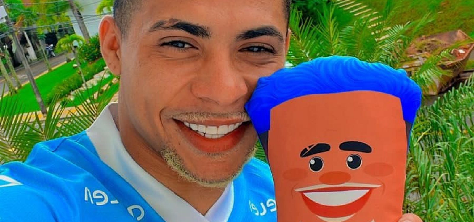 Bahia lança o "Jaquinha", boneco inspirado no jogador Vitor Jacaré