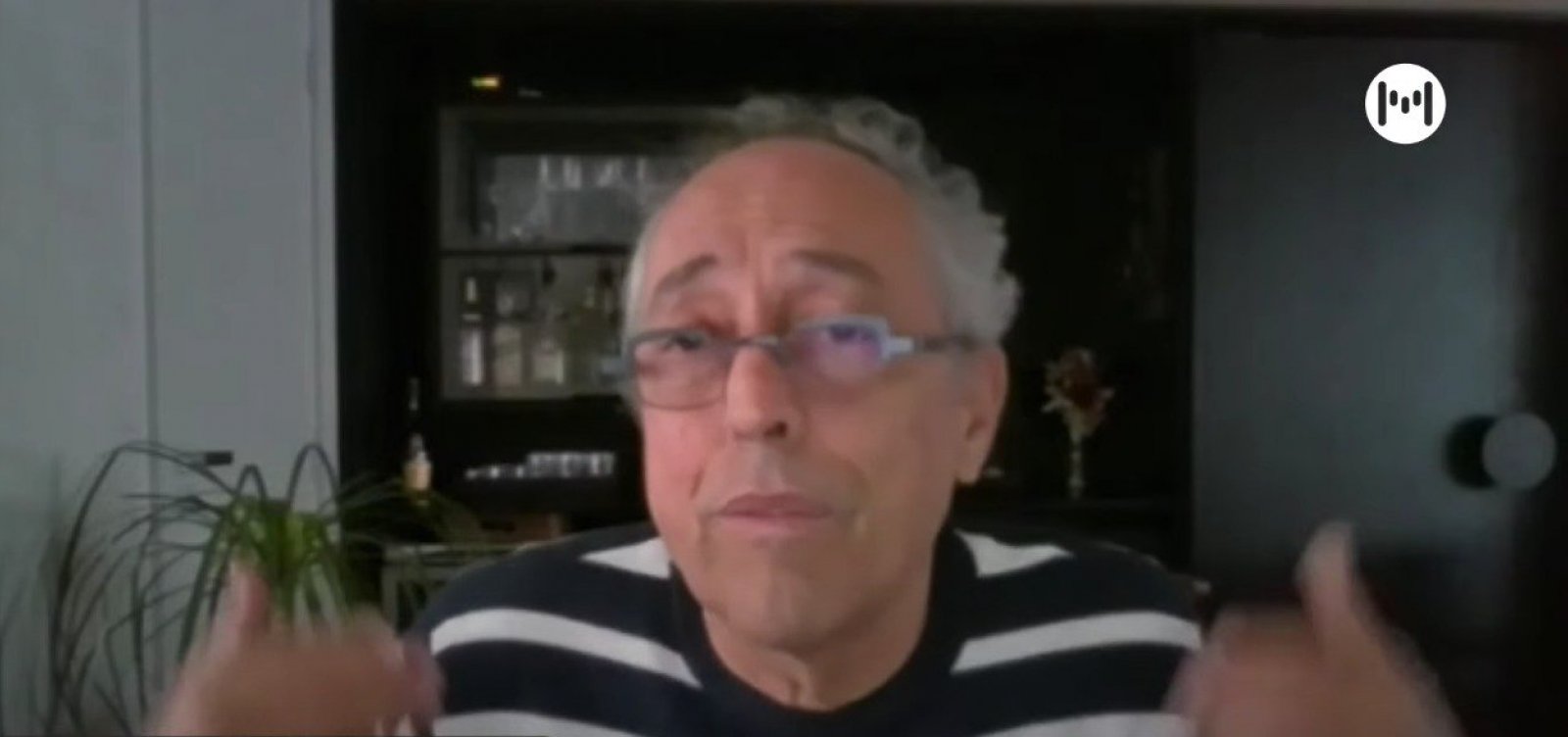 Bob Fernandes defende punição a Mauro Cid sem esquecer dos "seus superiores"