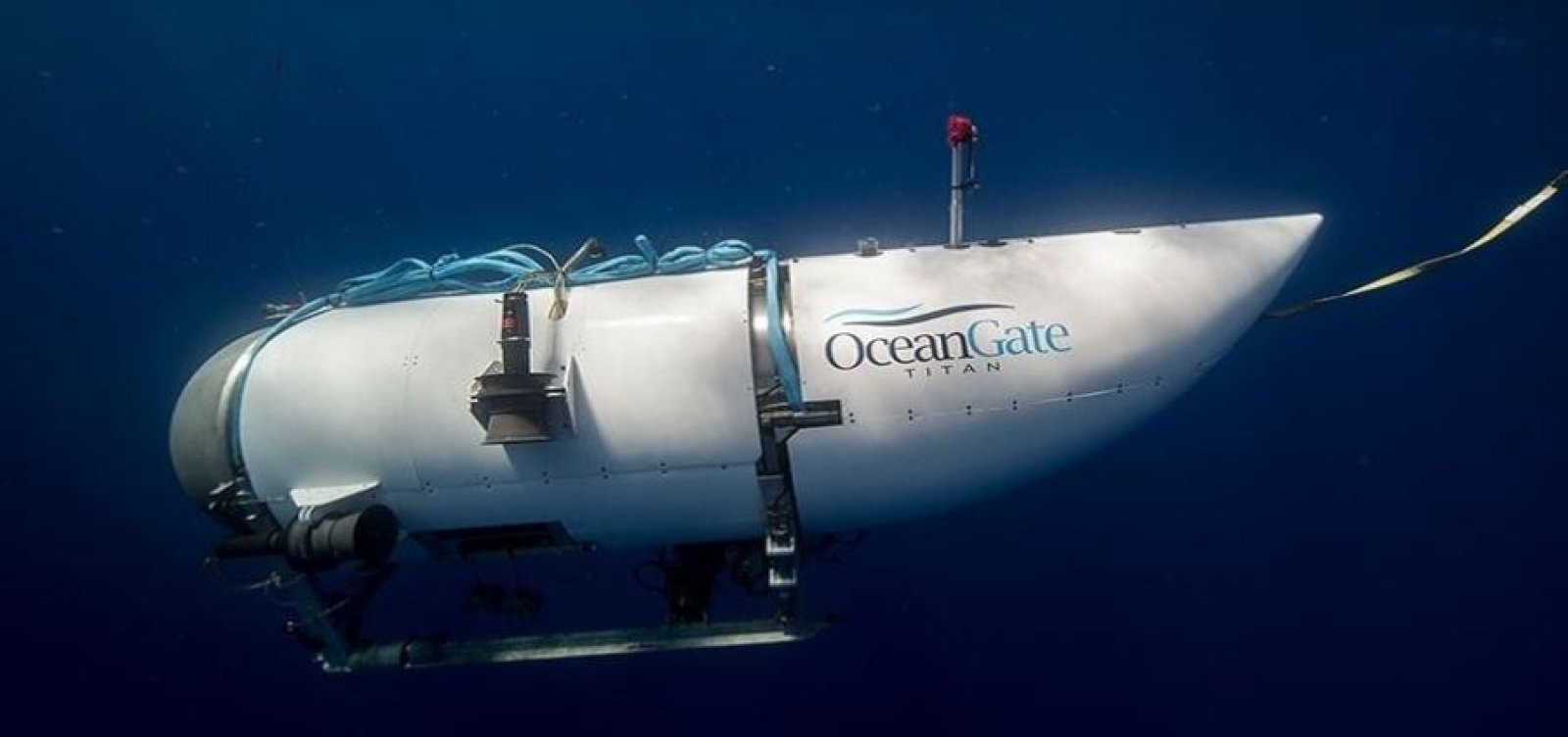 Submarino que transportava turistas para ver destroços do Titanic está desaparecido