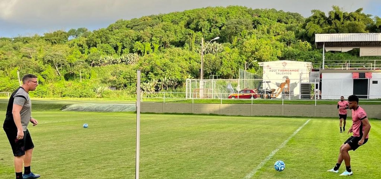 De olho em permanência no G-4, Vitória enfrenta o Sampaio Corrêa nesta quarta