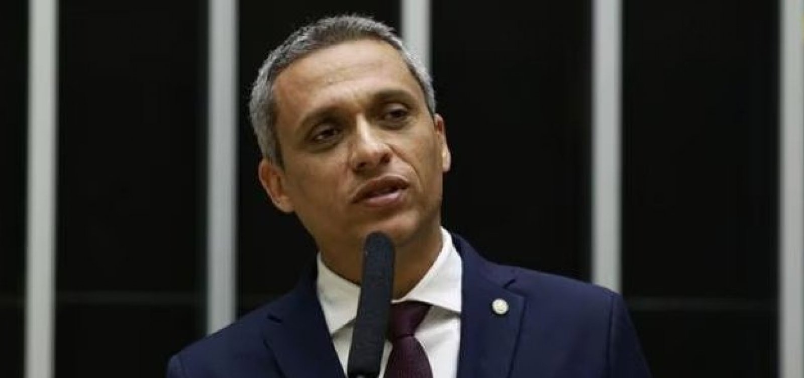 Deputado relaciona existência de ditaduras na África à falta de “capacidade cognitiva” da população