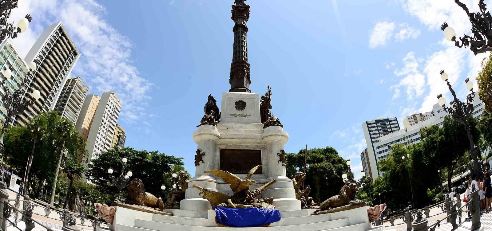 No pé do cabloco: Repórter Metropole conta a história do monumento mais famoso do Campo Grande