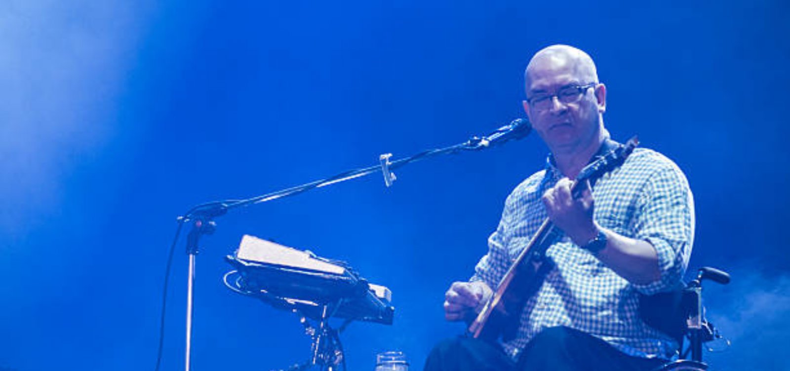Após oito dias internado, Herbert Vianna recebe alta hospitalar