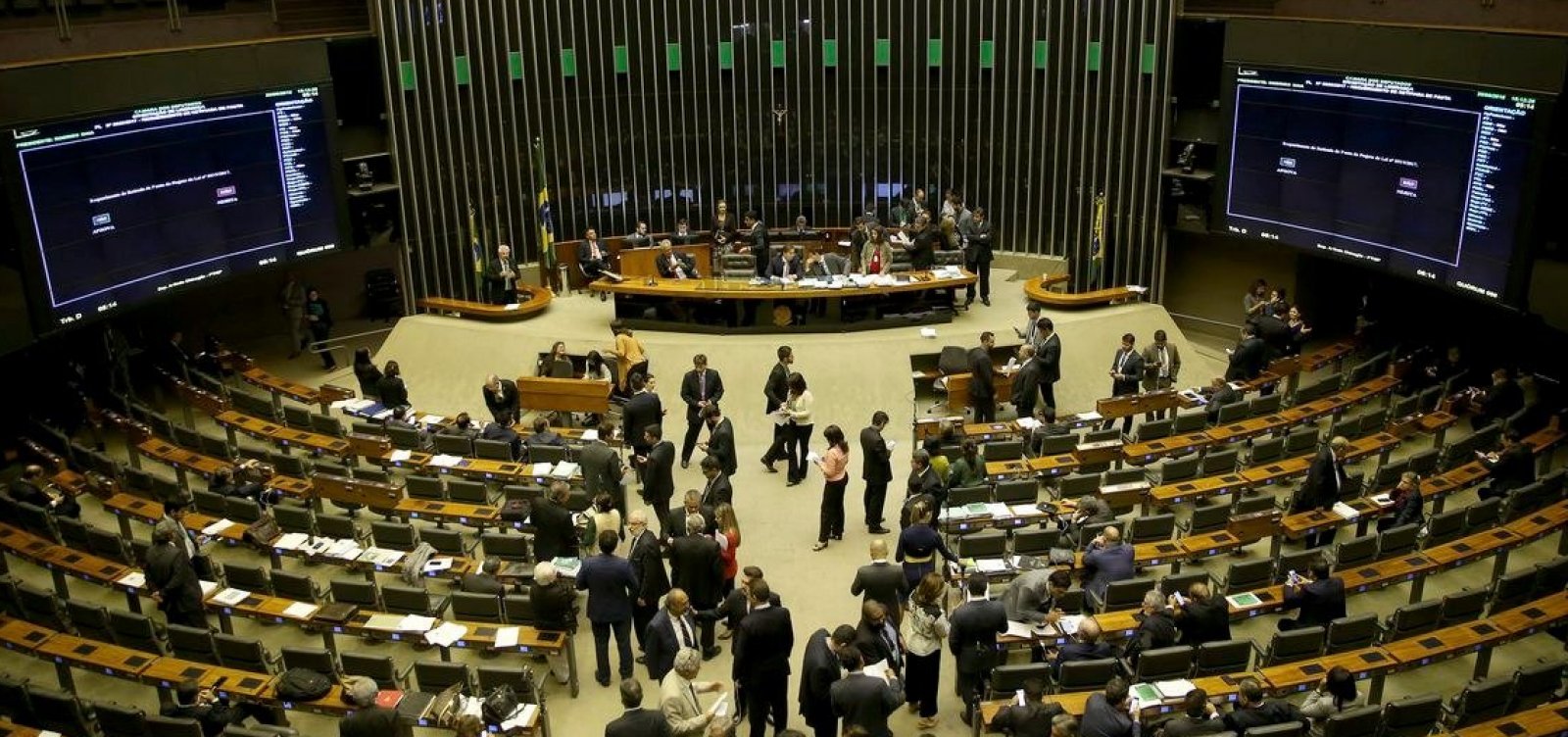 Câmara dos Deputados aprova reforma tributária com margem folgada