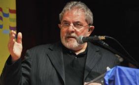 Na Lava Jato, Lula reafirma candidatura e diz que espera pedido de desculpa