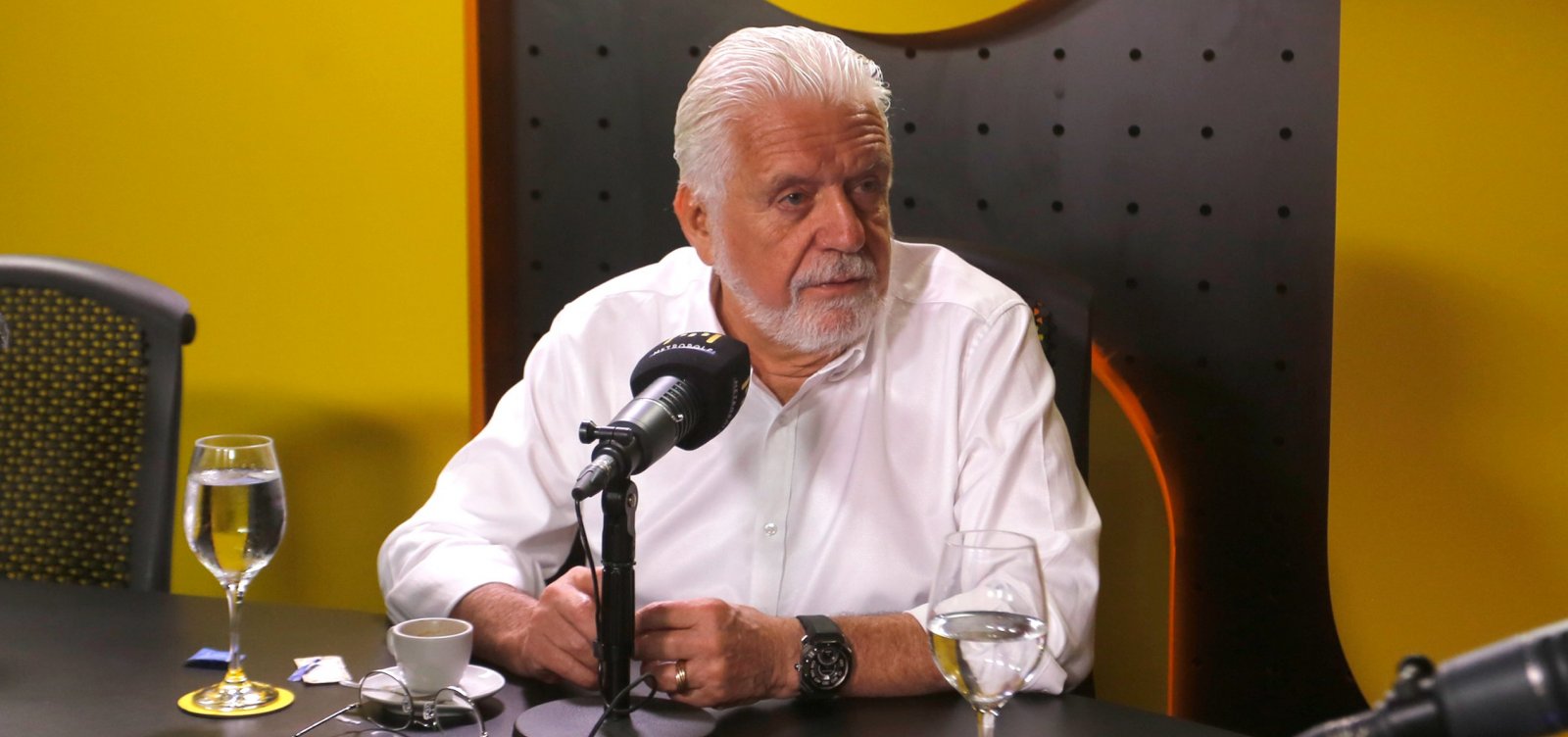 Wagner compara Arthur Lira a Eduardo Cunha e critica Bolsonaro por se opor a reformas