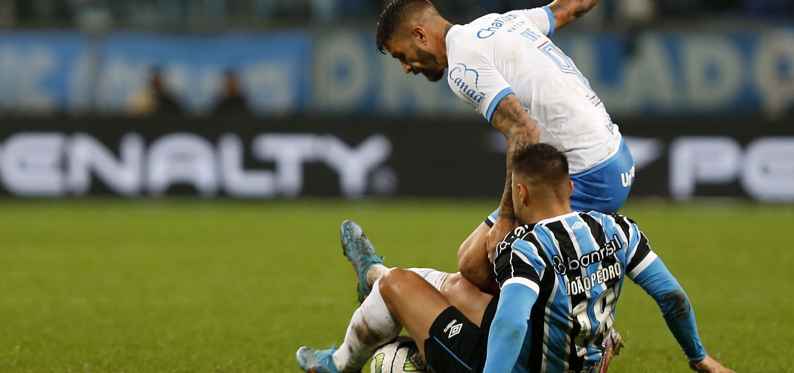 Bahia perde para o Grêmio nos pênaltis, dá adeus à Copa do Brasil e mantém tabu das quartas