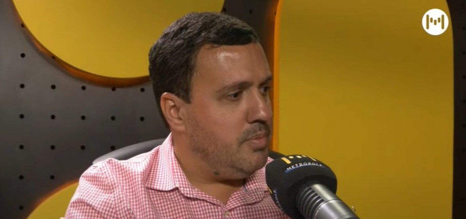 Secretário diz que ambulantes vão poder se cadastrar online ou presencial nas prefeituras-bairro para as festas