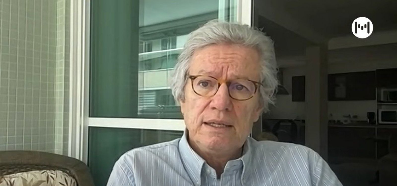 Brasil é um "paraíso fiscal" para a elite, diz economista Paulo Nogueira Batista