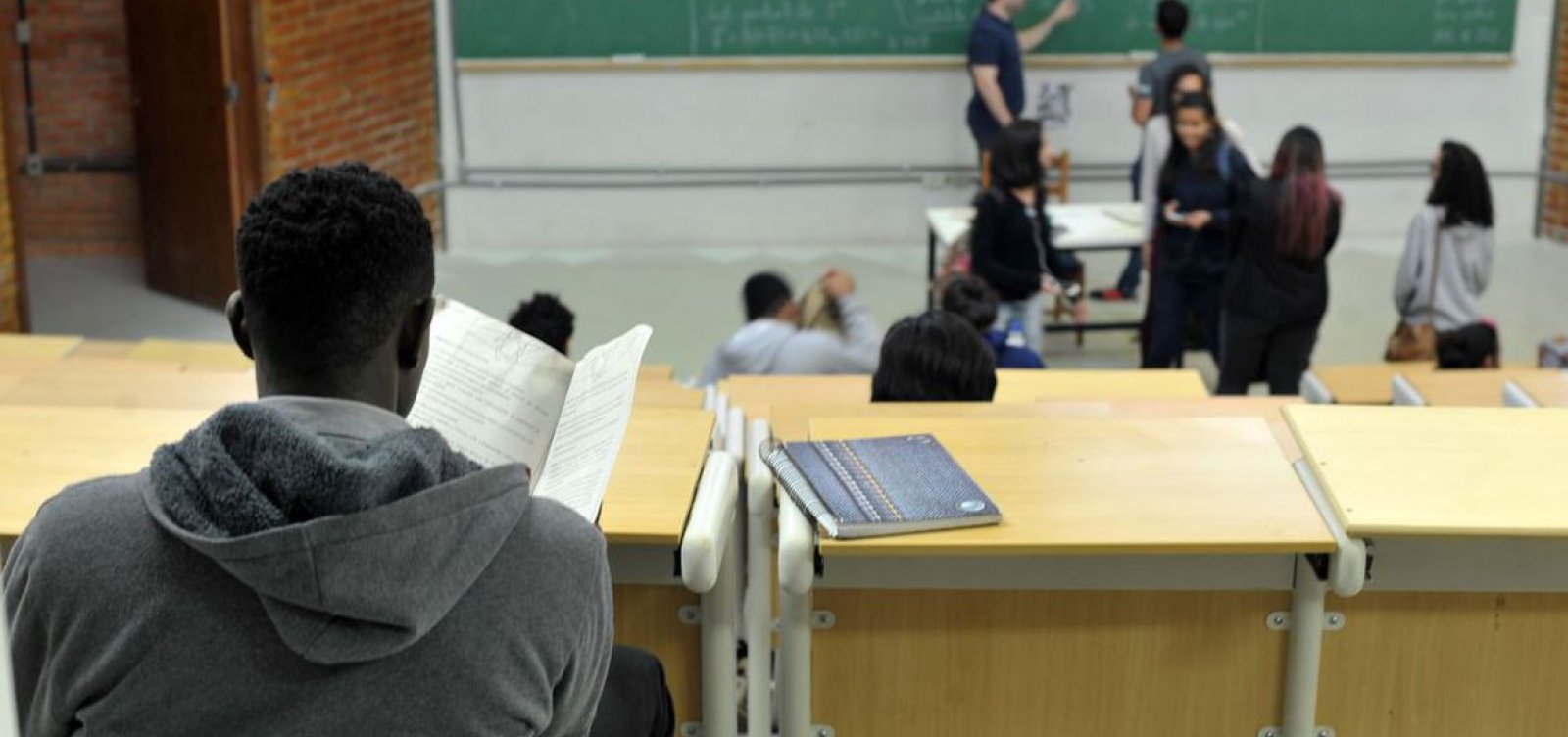 MEC abre 6 mil vagas no ensino superior para estudantes estrangeiros