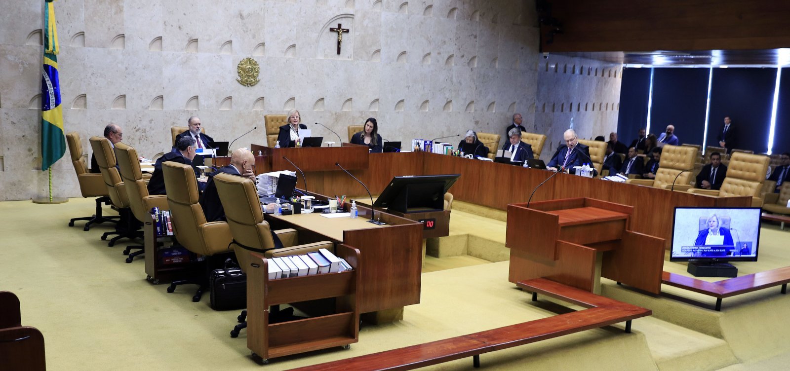 Metade dos juízes brasileiros ganha mais do que os ministros do STF, aponta levantamento