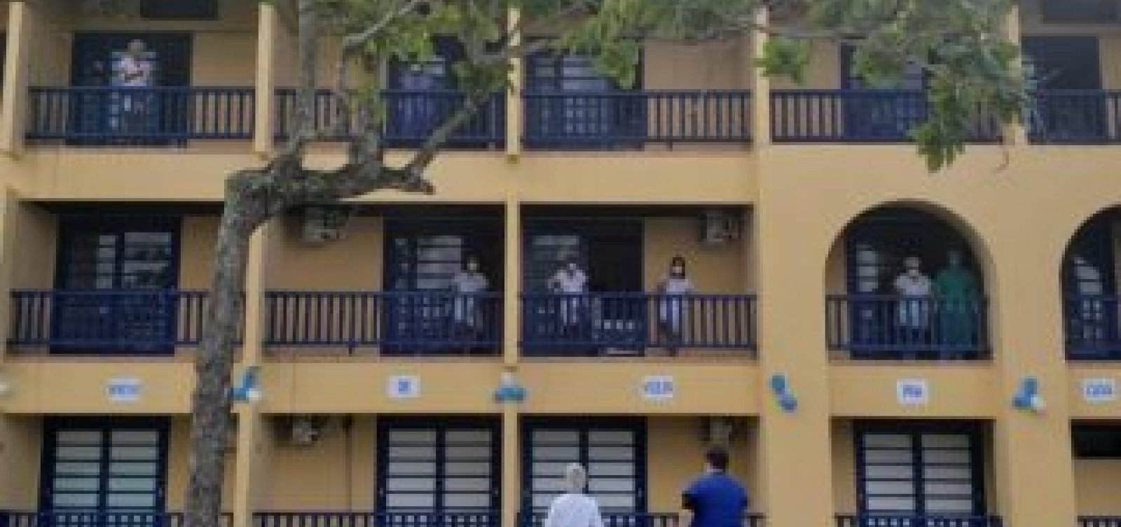 Hospital em Lauro de Freitas é fechado para reformas