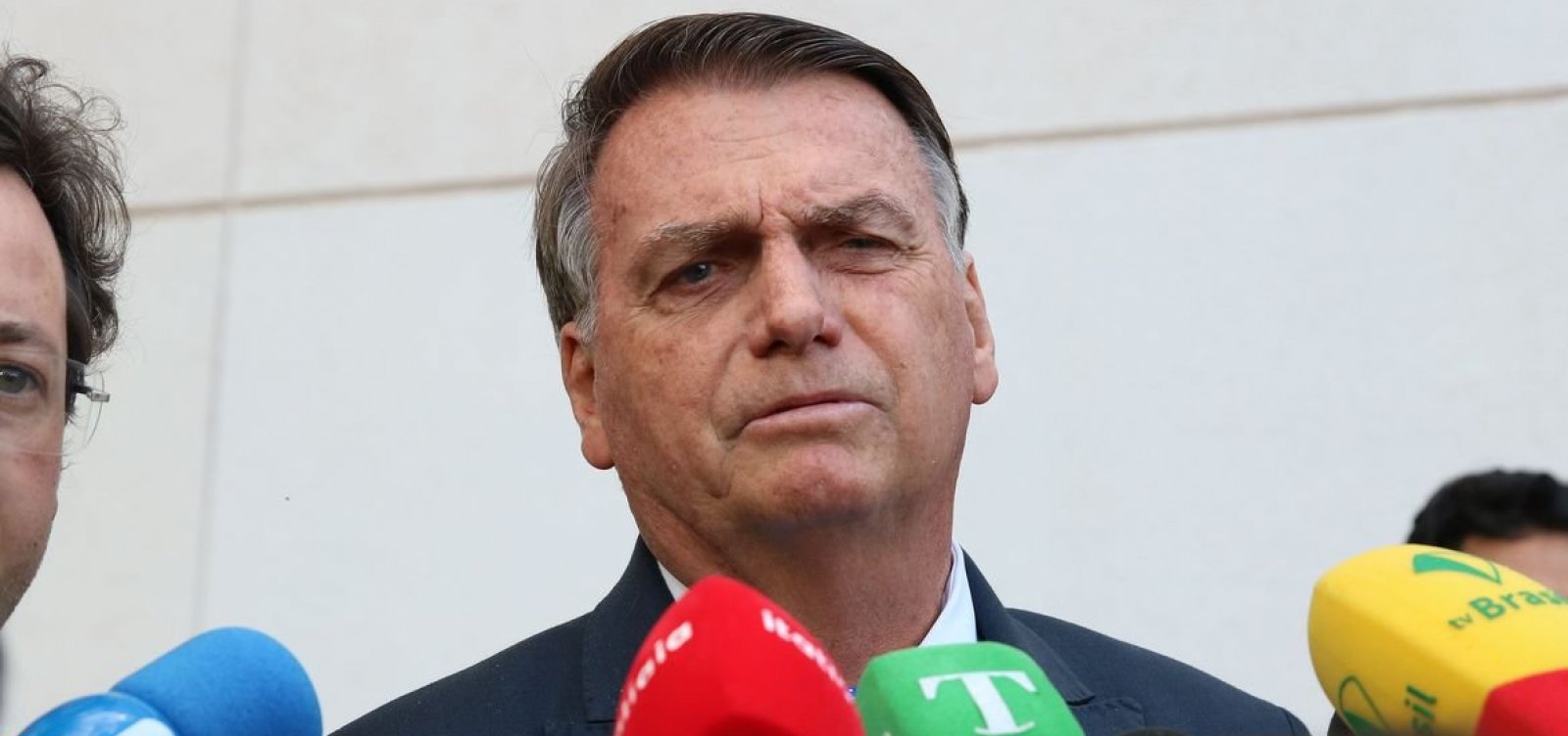 TCU marca julgamento que pode suspender salário de Bolsonaro