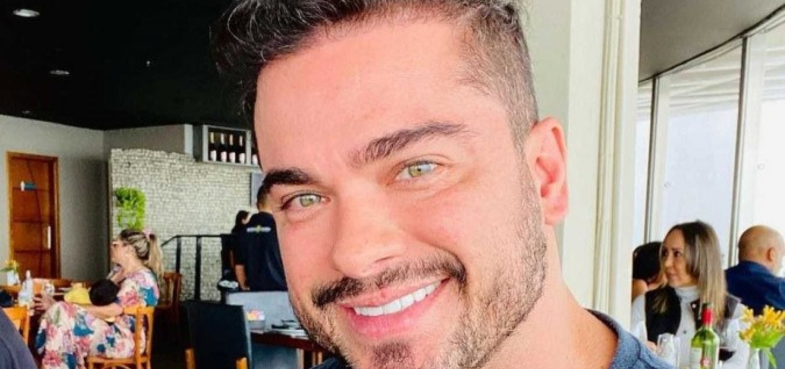 "Passa bem', diz ex-companheira sobre Sidney Sampaio após cair do primeiro andar em hotel