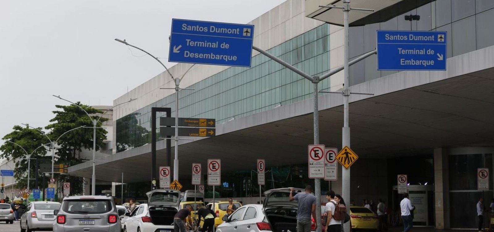 Após medida do governo, Salvador perde voos com destino ao Santos Dumont, no Rio de Janeiro