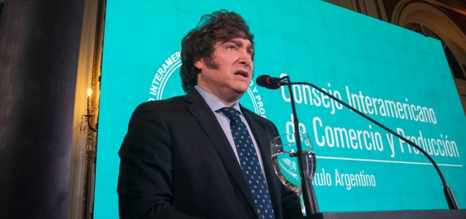 Candidato da extrema direita lidera eleições primárias na Argentina