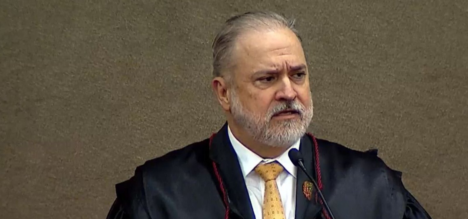 Aras defende aumento do poder de voto do governo na Eletrobras