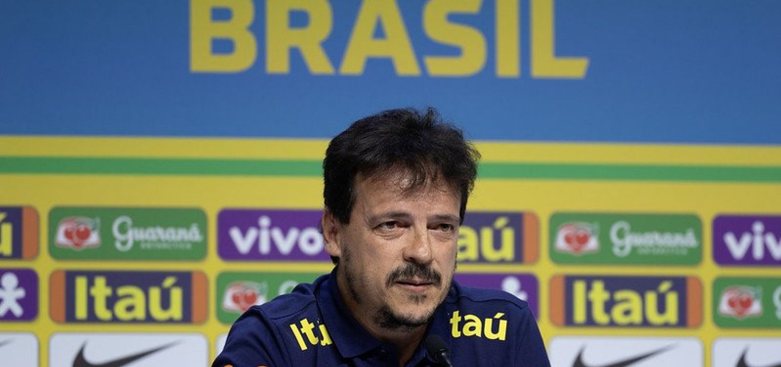 Fernando Diniz convoca Seleção Brasileira para jogos das Eliminatórias da Copa do Mundo