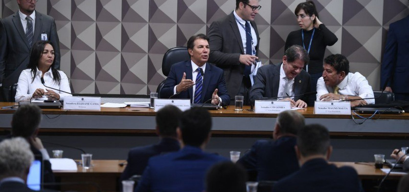 CPMI do 8 de Janeiro delibera agenda de votações com foco em Zambelli e Cid