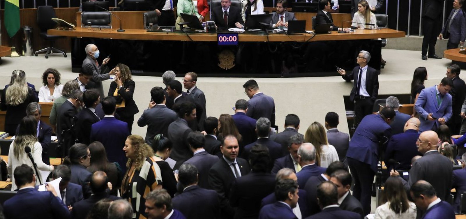 Parlamentares criticam lentidão na execução de emendas pelo governo federal