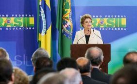 Dilma critica Moro e liberação de escutas : "Golpes começam assim"