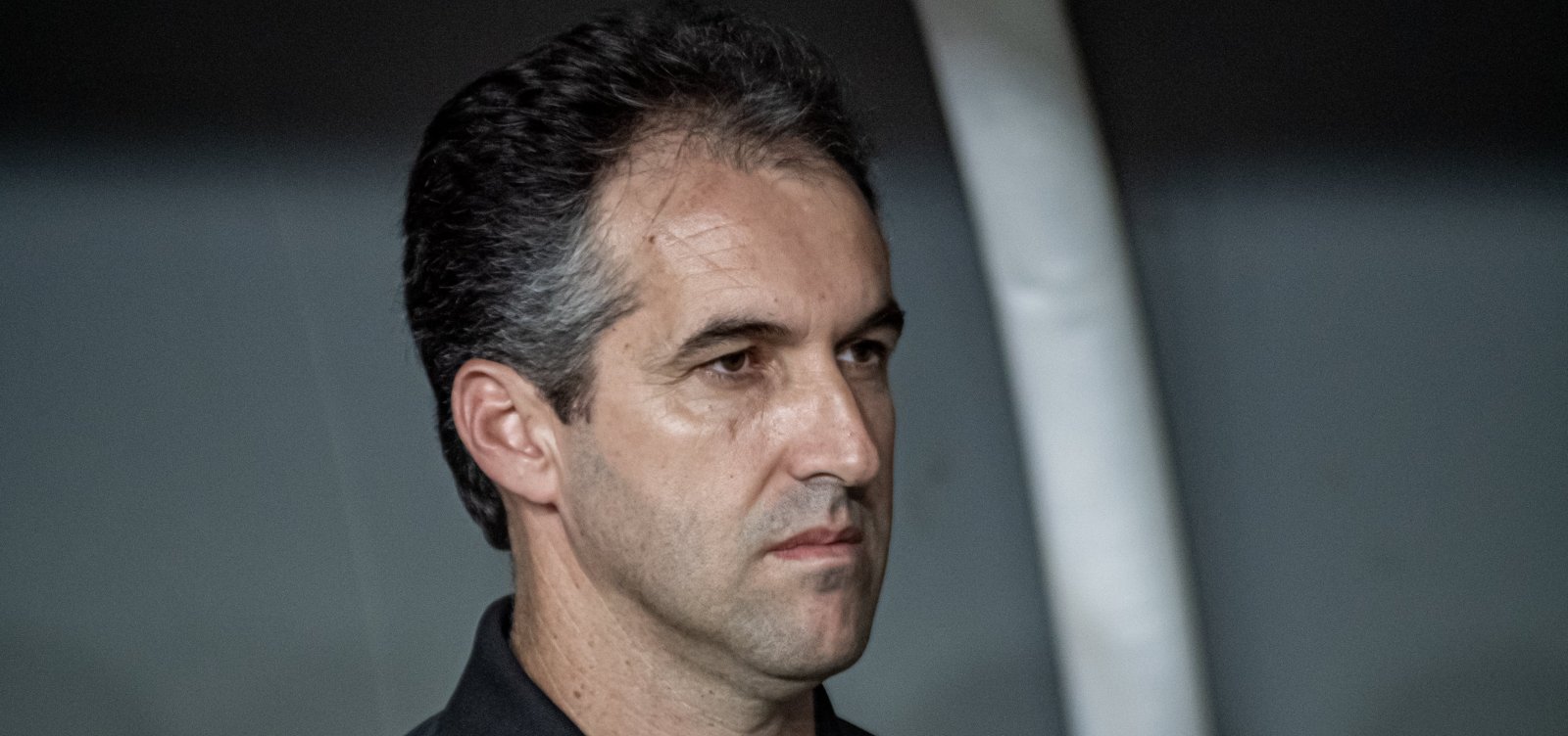 Condé chama 6 x 0 de "derrota vexatória" para o CRB: "Pedir desculpas ao torcedor do Vitória"