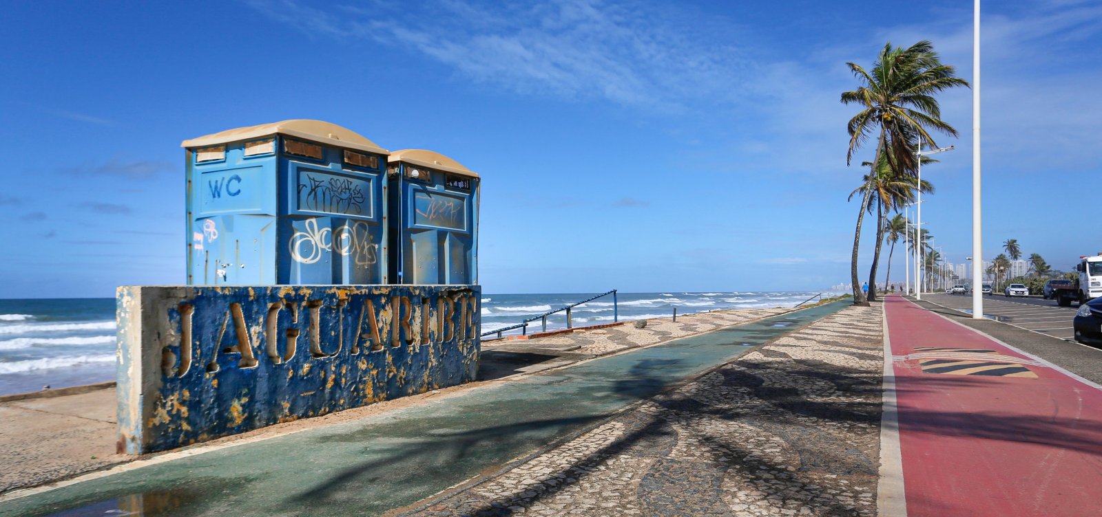 Repórter Metropole: Ambulantes criticam decisão da prefeitura de retirar materiais das praias