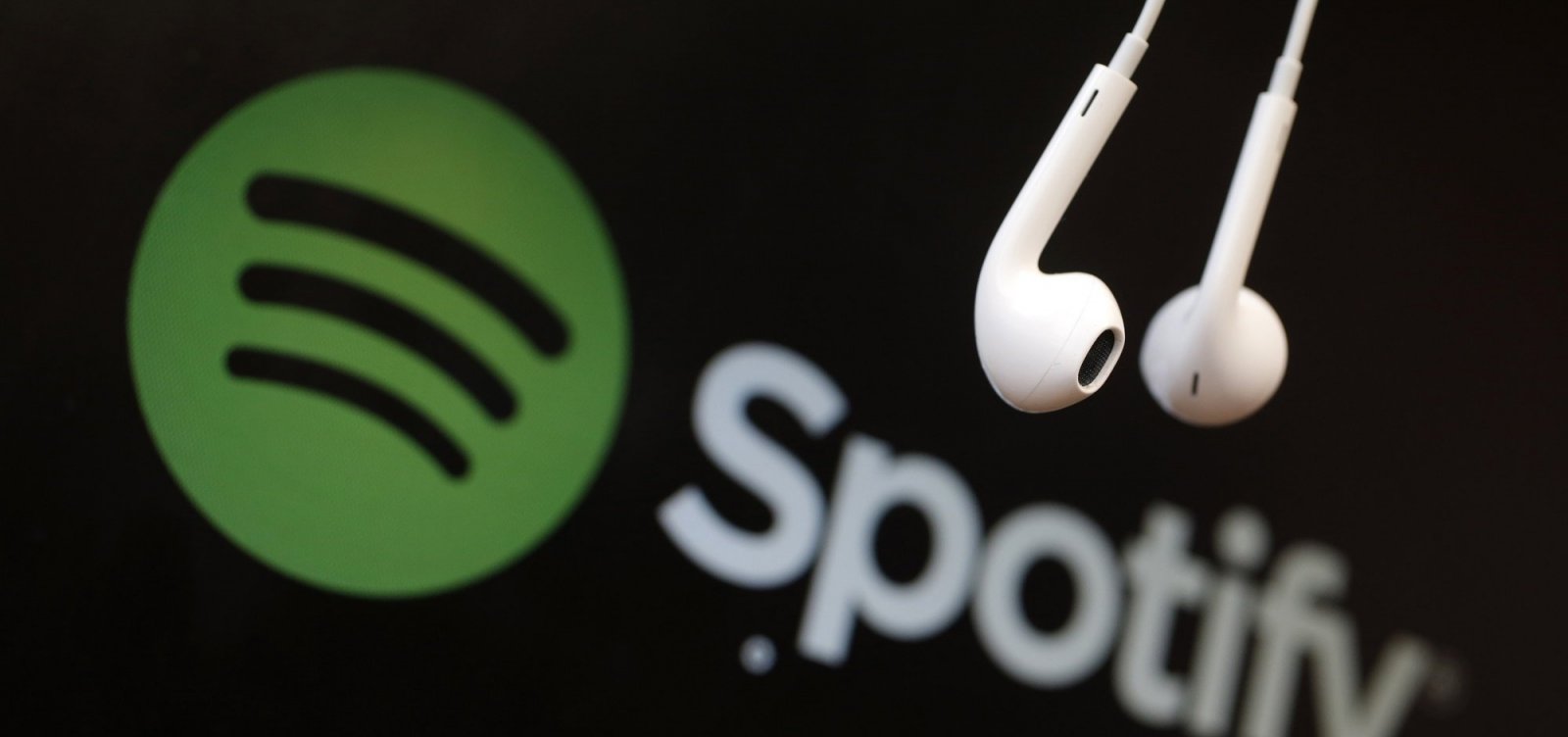 "Teria que tocar mais de 80 mil vezes pra render R$ 2 mil", advogada explica arrecadação no Spotify
