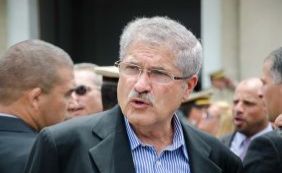 “Cada dia com sua agonia”, diz deputado sobre impeachment de Dilma