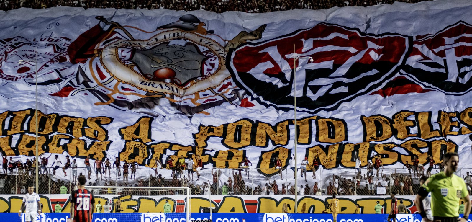 Líder, Vitória segue como principal candidato ao acesso e se aproxima de "número mágico"