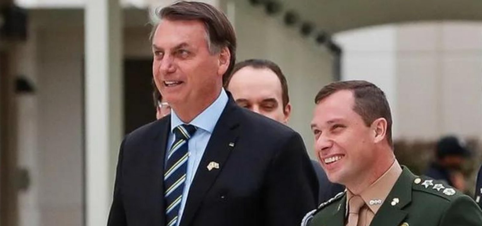 Em delação, Mauro Cid revela que Bolsonaro fez reunião com cúpula militar para discutir golpe