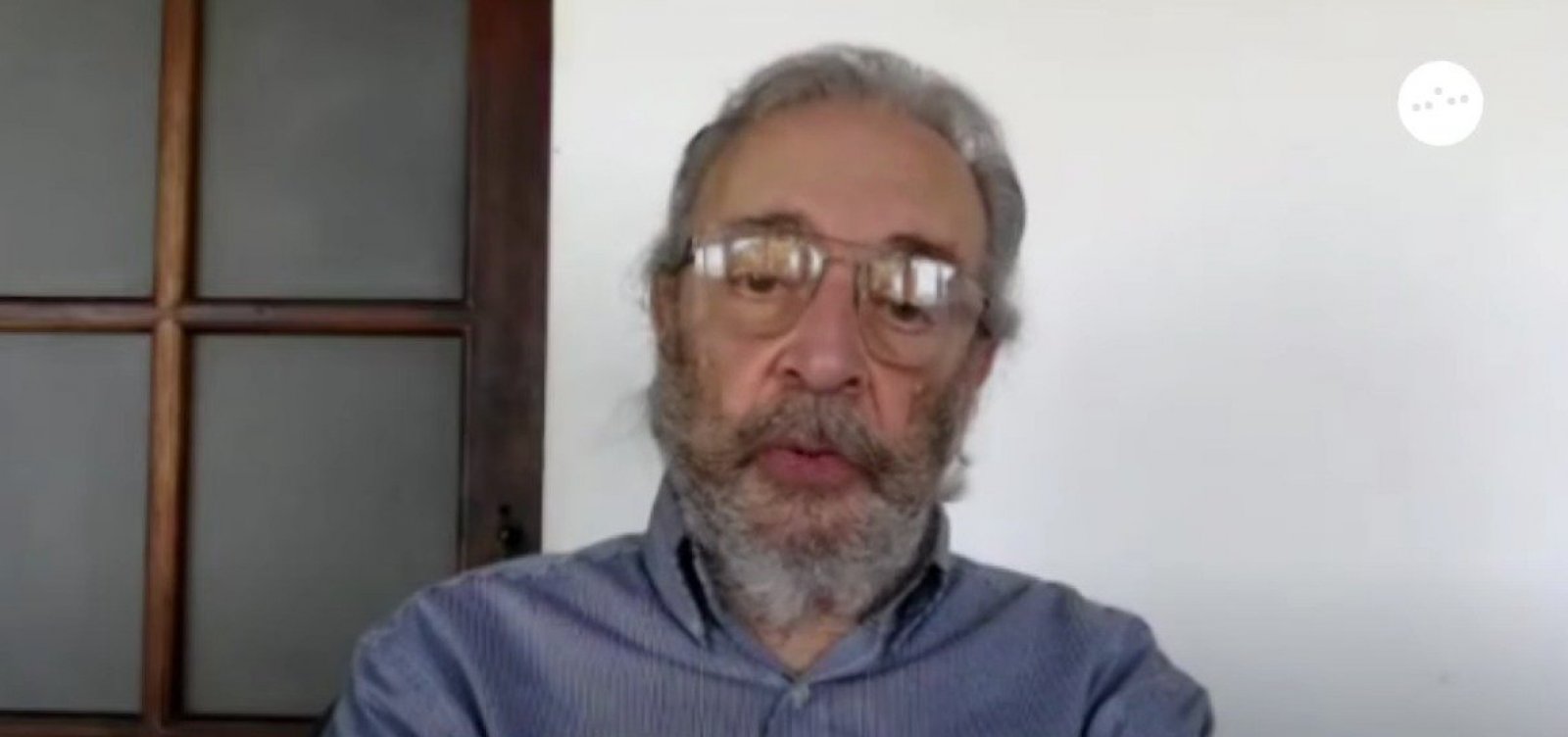 Mauro Cid delatou almirante golpista por falta de vínculo com Marinha, diz Janio de Freitas