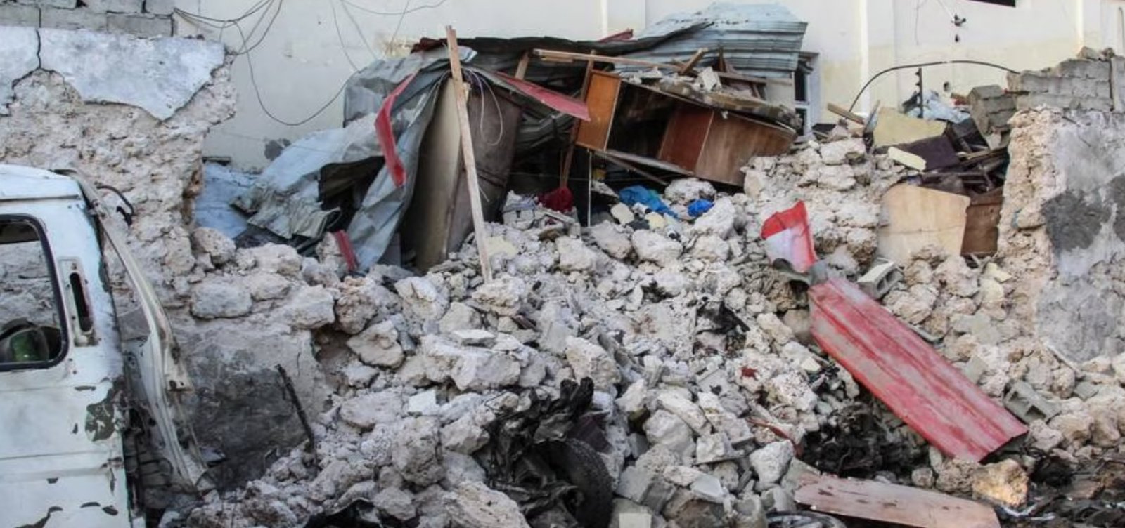 Atentado no centro da Somália deixa cerca de 13 mortos e 40 feridos