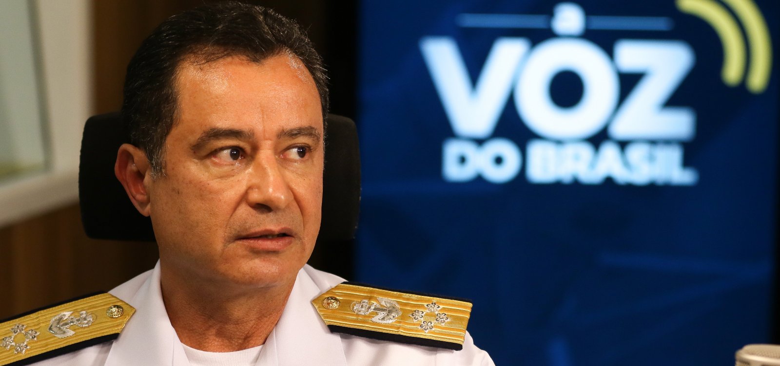 Oficiais acreditam que almirante Garnier será punido após apoiar tentativa de golpe