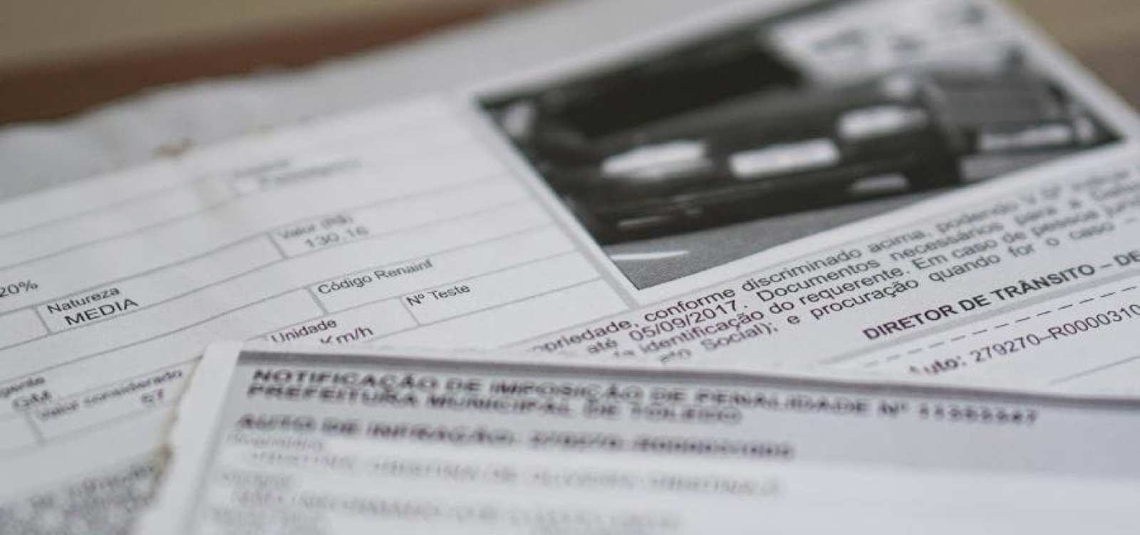 Após ter placa de carro clonada em Salvador, assistente social descobre 180 multas e dívida de R$ 24 mil